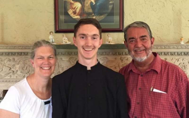 El hijo del ex-pastor Scott Hahn está cerca de ser ordenado como Sacerdote
