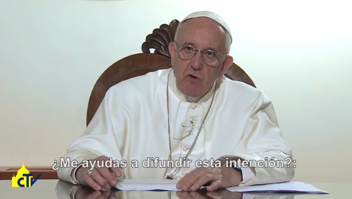 Papa Francisco reza por periodistas en nuevo video