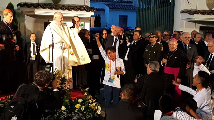 Primeras palabras del Papa en Colombia: No pierdan la esperanza