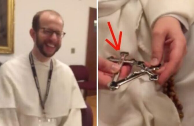 Fraile dominico abre por accidente su rosario y descubre algo extraordinario [Video]