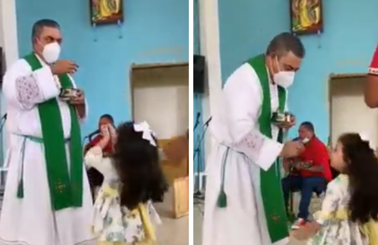 La tierna acción de un cura ante una niña que se acerca a comulgar sin el sacramento