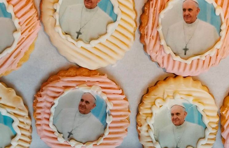 Pastelería en Lisboa se prepara para la JMJ y lanza galletas con la cara del Papa Francisco