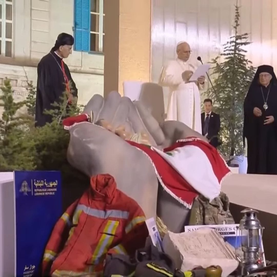 El profundo significado de los objetos que los jóvenes del Líbano presentaron al Papa León XIV