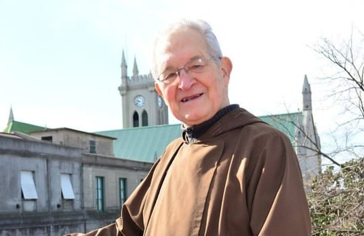 De confesor a tiempo completo a cardenal: El sacerdote de 96 años que impactó al Papa Francisco
