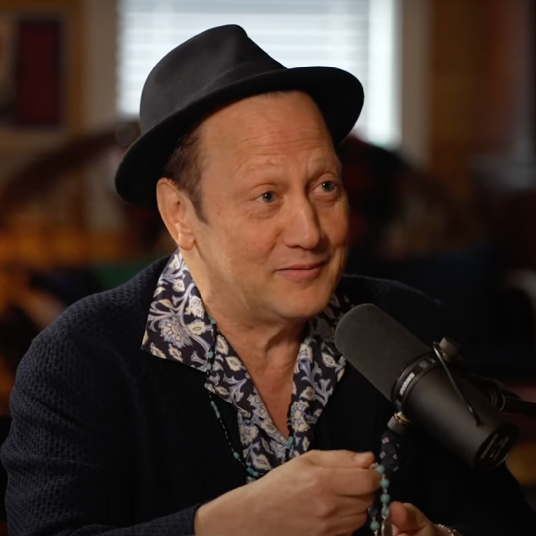 Rob Schneider, Rosario, poder del Rosario, Elle King, hija de Rob Schneider, conversión al catolicismo, comediante católico