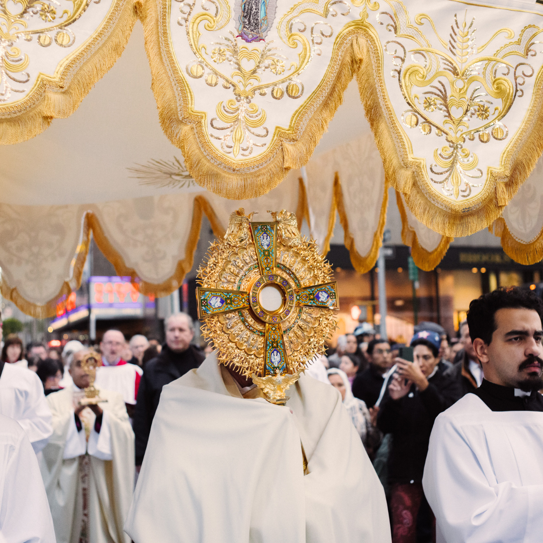 Carlo Acutis, Procesión Euarística, reliquia de carlo acutis