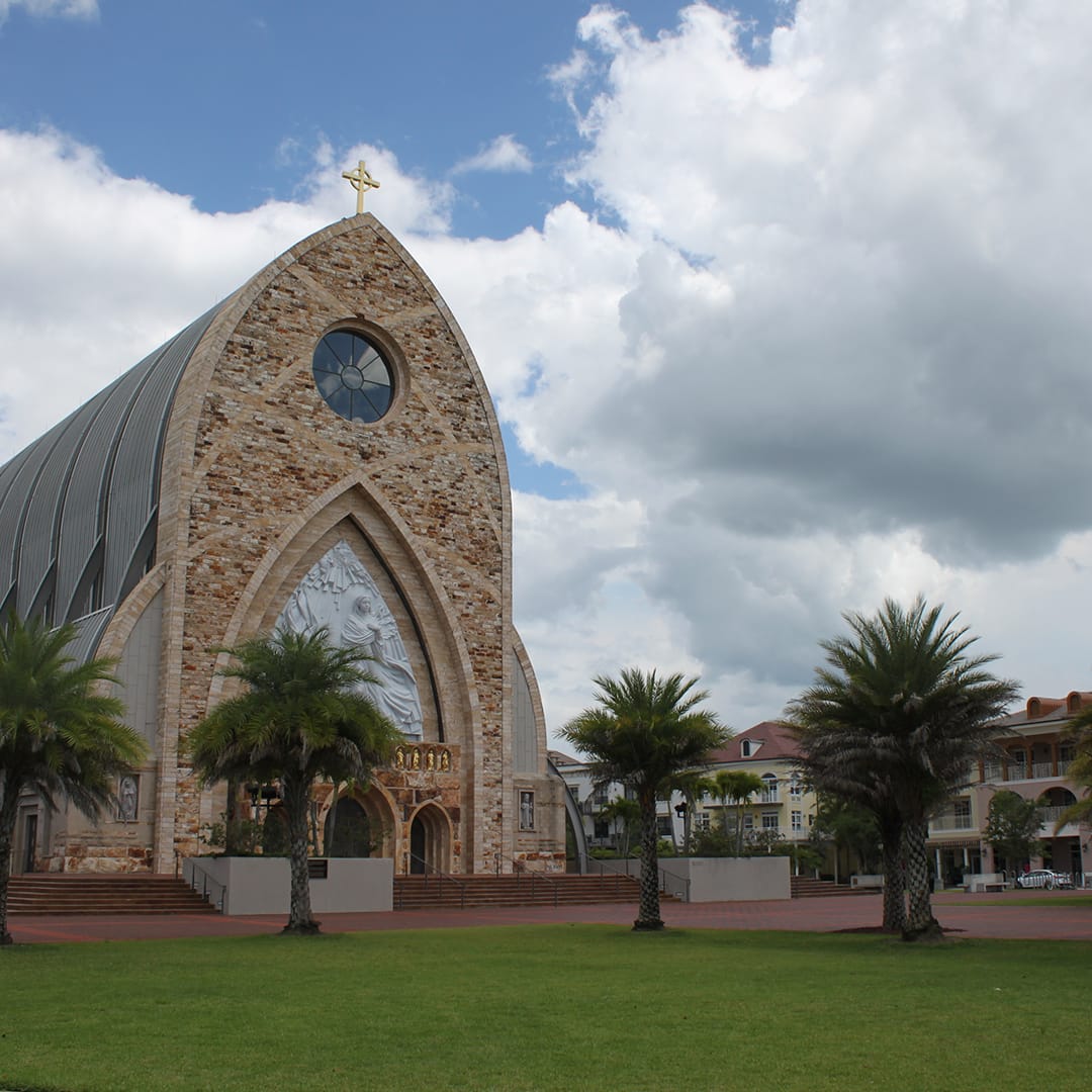 ciudad católica, Domino's Pizza, Tom Monaghan, Universidad Ave María