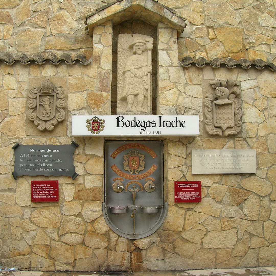 fuente de vino, fuente de vino camino de santiago