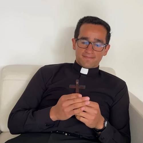 reflexión, sacerdote, católicos en instagram, cuentas católicas,