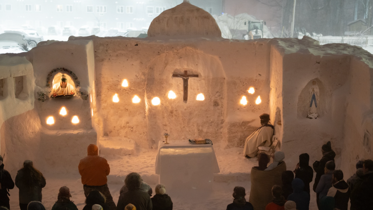 Misa de hielo, iglesia de hie