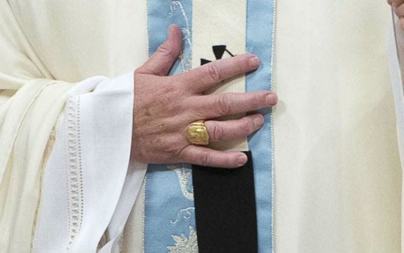 cónclave nuevo papa, anillo del pescador, 