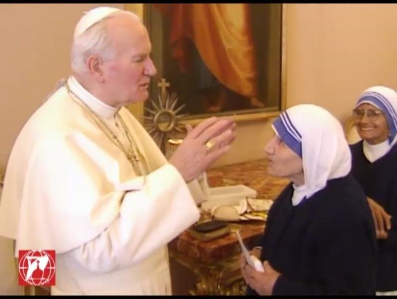 La bella amistad entre San Juan Pablo II y Madre Teresa de Calcuta en un conmovedor video