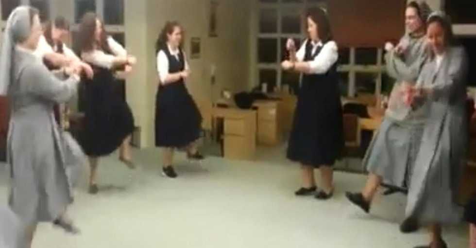Cuando las monjas bailan: 7 ocasiones en las que demostraron sus mejores pasos