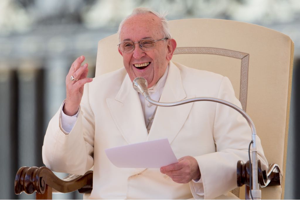 El Papa Francisco cuenta un chiste sobre las chismosas