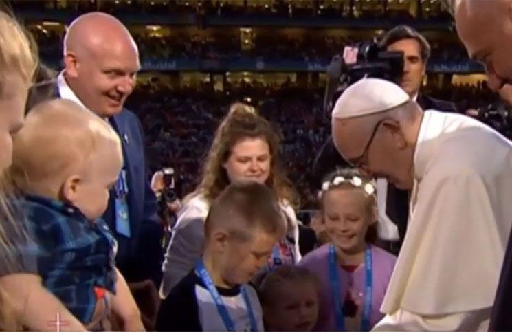 Salieron de las drogas, tienen 10 hijos y conmovieron al Papa Francisco