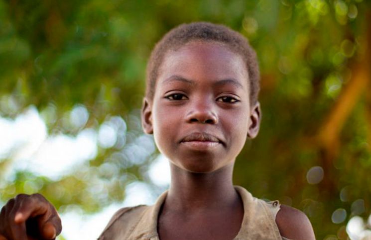 La oración de un niño que “multiplicó” galletas en África
