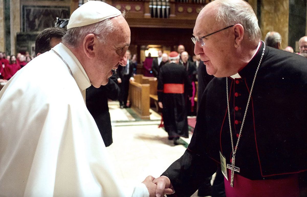 ¿Quién es la persona que administra la Iglesia tras la muerte de un Papa?
