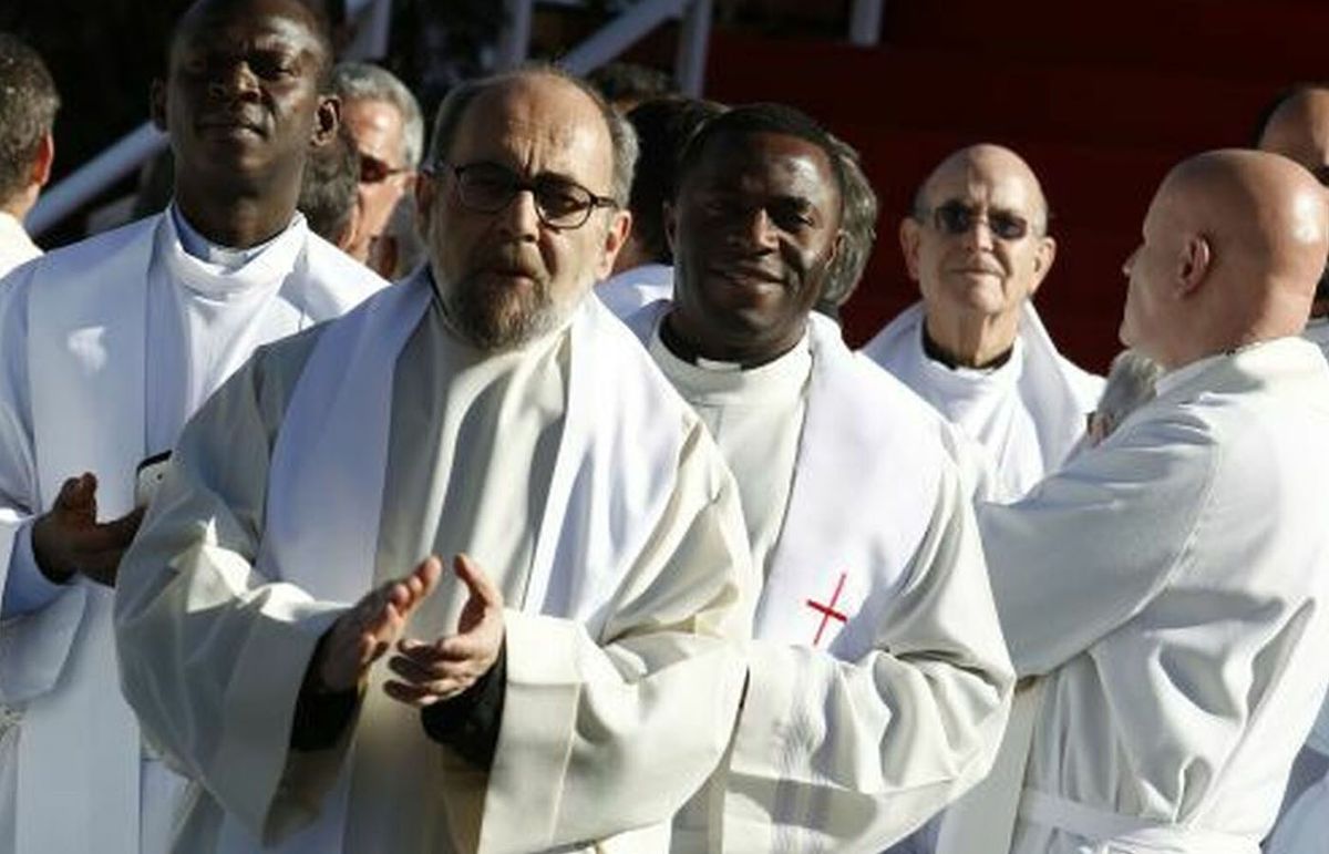 ¿El Vaticano indicó que los hombres casados pueden ser sacerdotes?