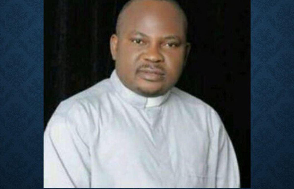 Sacerdote es atacado y asesinado por hombres armados en Nigeria