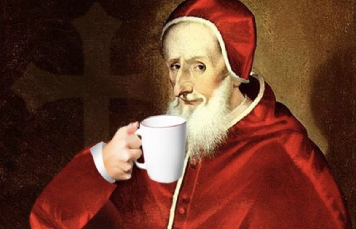 Gracias a este Papa el café dejó de considerarse como “bebida del diablo”