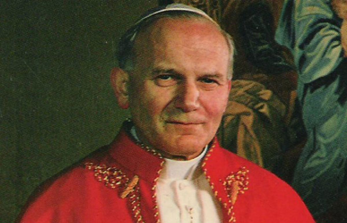 Escucha a San Juan Pablo II cantar el Ave María en una grabación de 1976