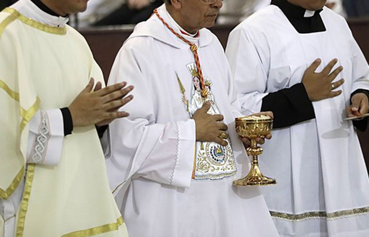 Viudo, padre y abuelo de 75 años de edad se ordenó sacerdote en Brasil