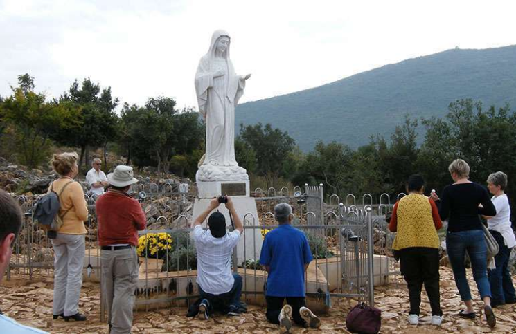 La Virgen de Medjugorje dejará de aparecerse el 2 de cada mes