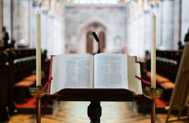 Por qué las Sagradas Escrituras "hablan" de la Iglesia Católica