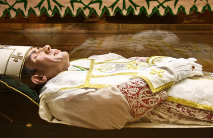 5 cosas inexplicables que suceden con los cuerpos incorruptos de los santos