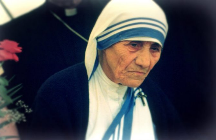 La “Novena de emergencia” que rezaba la Madre Teresa en momentos de gran dificultad