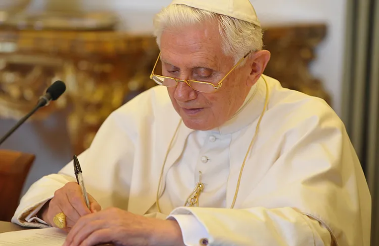 "En Polonia florece lo que en Alemania se ha marchitado", la carta de Benedicto XVI a un seminario menor