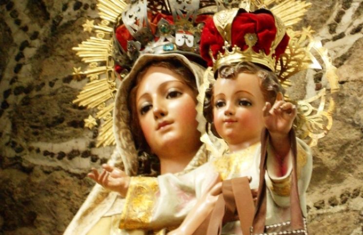 ¡Ya puede comenzar con el primer día de la novena a la Virgen del Carmen!