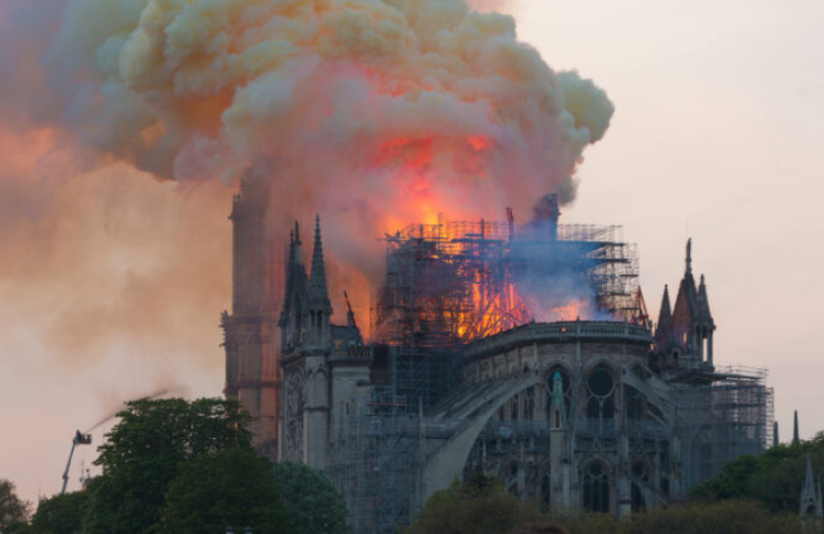 Especialistas alertan que tras la restauración Notre Dame será una "Disneylandia"