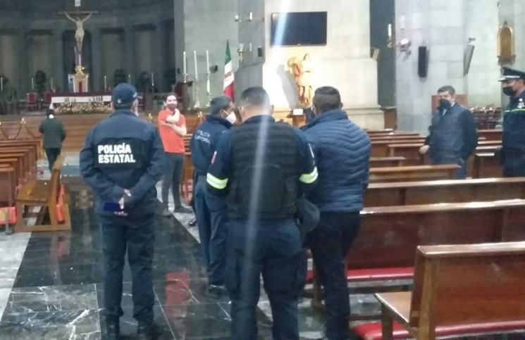 Anciano fallece durante la Misa en una Catedral de México