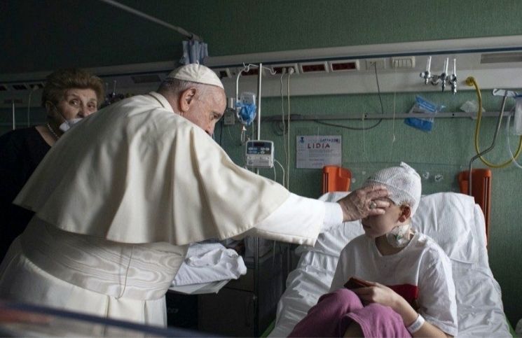 El Papa afirma que la "guerra de agresión a Ucrania" es inhumana y sacrílega