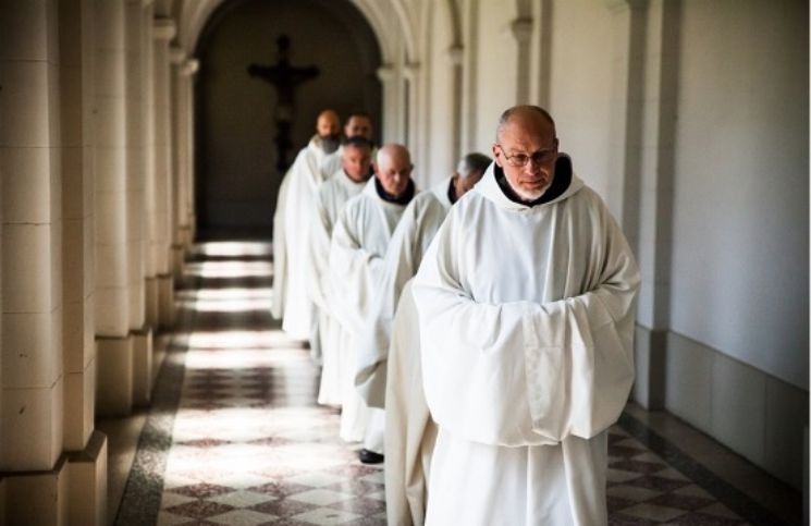 Los últimos monjes de una abadía de 1000 años que se niega a desaparecer