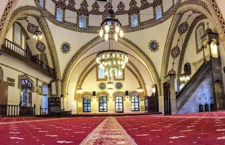 La curiosa mezquita que lleva el nombre de un santo cristiano