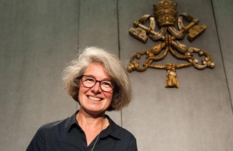 Religiosa reconocida entre las 100 mujeres más influyentes de 2022 rechaza sacerdocio femenino