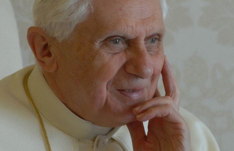 El Papa emérito Benedicto XVI fallece a los 95 años