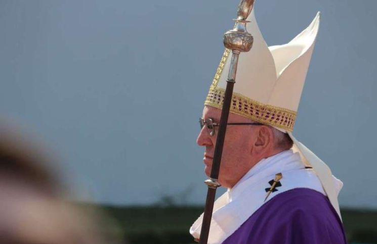En momentos de extrema dificultad, el Papa Francisco le reza a esta advocación mariana