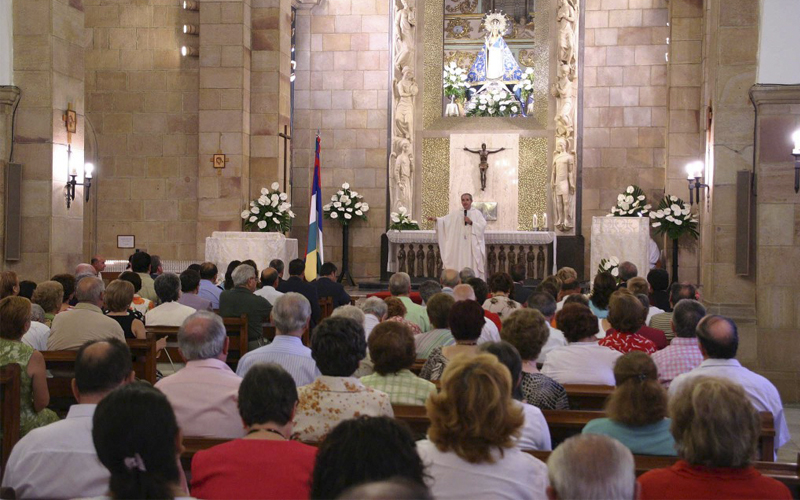 5 cosas que estabas haciendo mal en Misa y no lo sabías