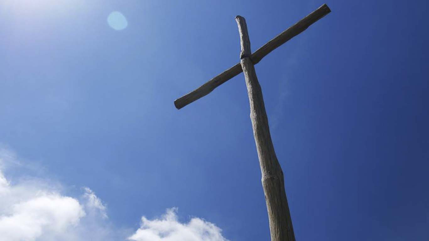 Qué significa inri en la cruz de Jesús? Datos curiosos de Semana